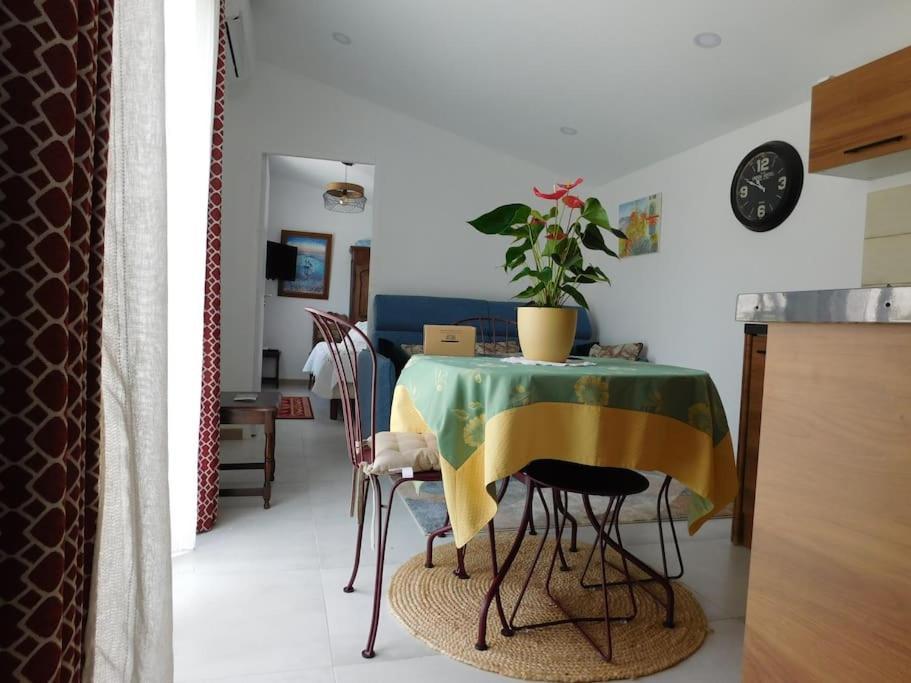 Maisonnette De Jardin Marsilia Exterior foto